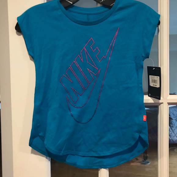 Nike top - Picture 1 of 2